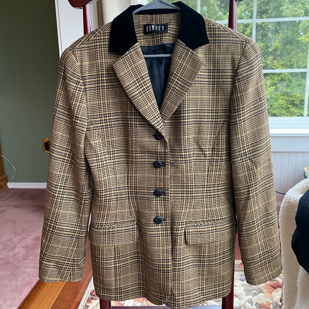 Vintage Finity wool blazer in a woman’s size 10